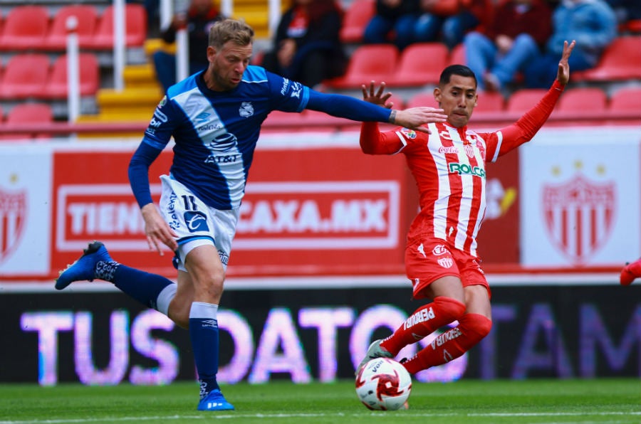 El Polaco en partido ante Necaxa