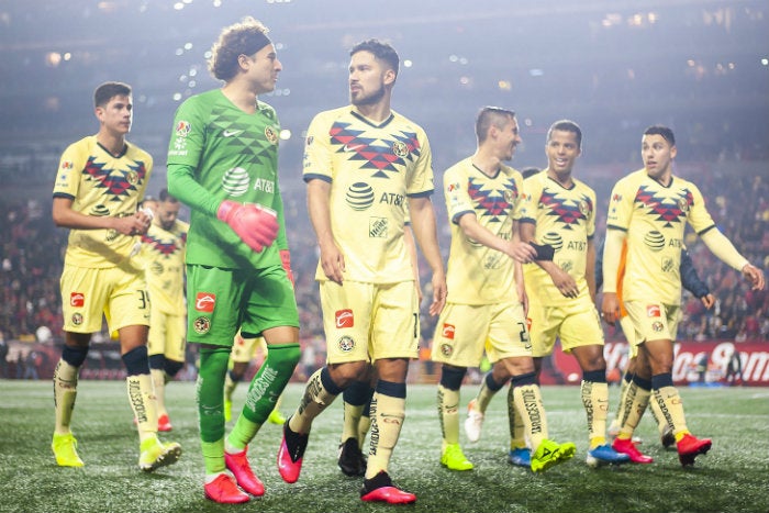 Jugadores de América, después de un partido