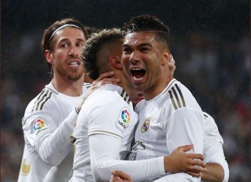 Casemiro en festejo de gol