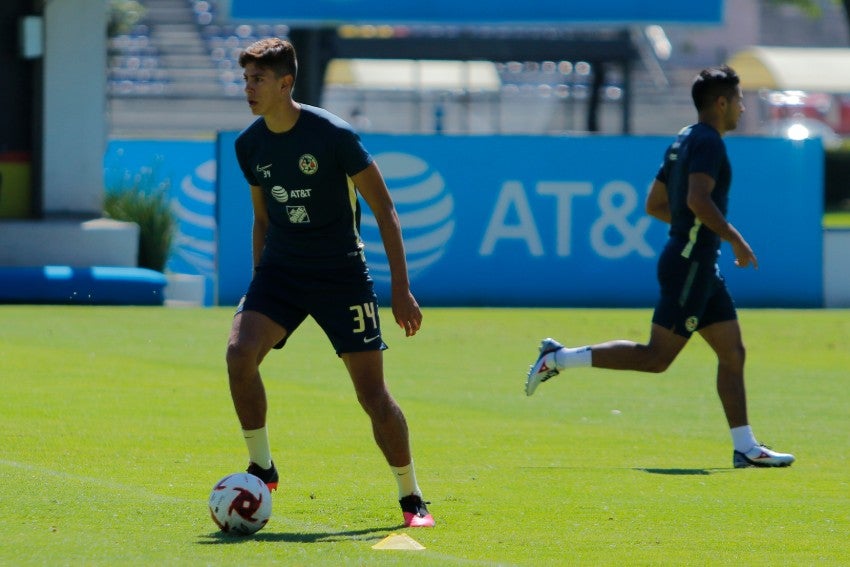 Haret Ortega durante un entrenamiento con América