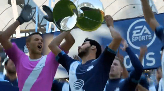 Jugadores de Puebla levantan el título en FIFA 20