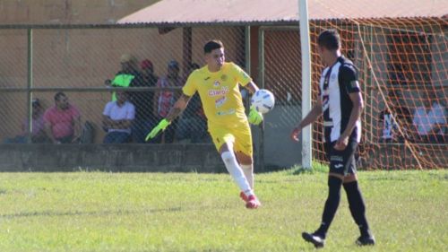 Bernardo Gradilla en acción con Diriangén FC