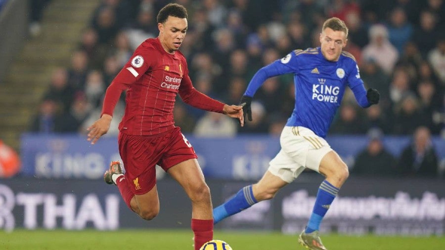 Trent Alexander-Arnold durante un partido con Liverpool