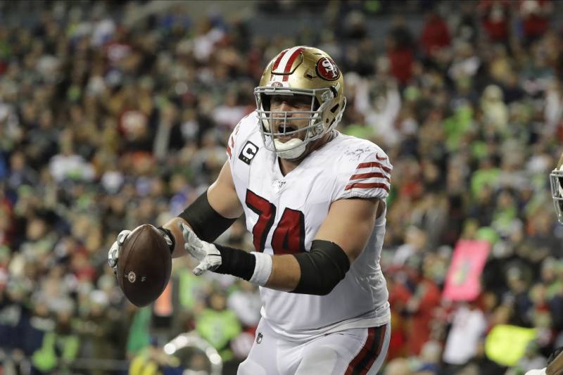 Joe Staley en acción con los San Francisco 49ers