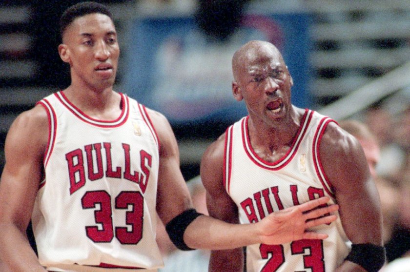 Michael Jordan junto a Scottie Pippen