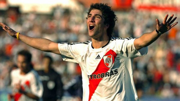 Gonzalo Higuaín como jugador de River Plate