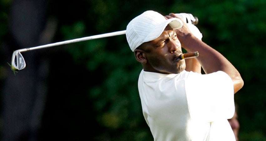 Michael Jordan jugando golf