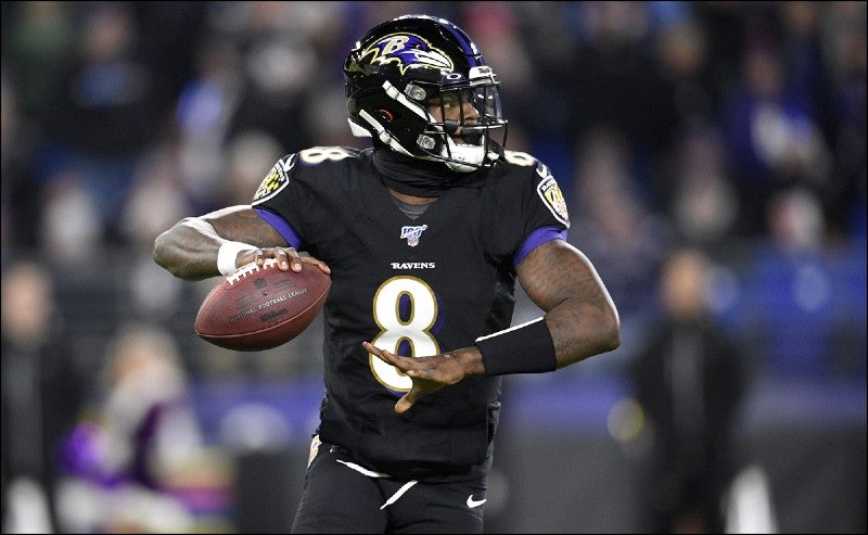 Lamar Jackson durante un partido con Baltimore