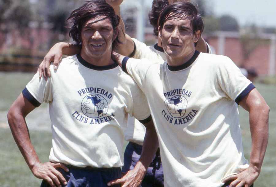 Roberto Rodríguez (izquierda) en entrenamiento con América