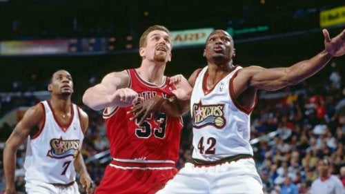 Joe Kleine durante un juego de los Bulls