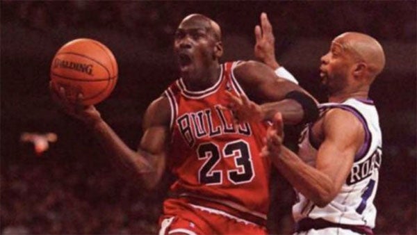 Michael Jordan en partido con los Bulls