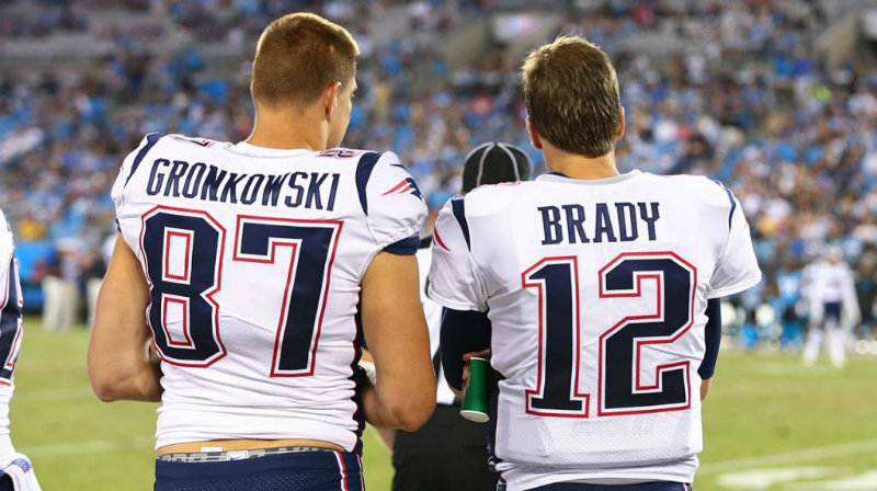 Gronk y Brady en partido de la NFL