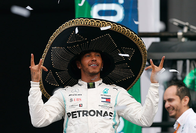 Hamilton celebra en el último GP de México