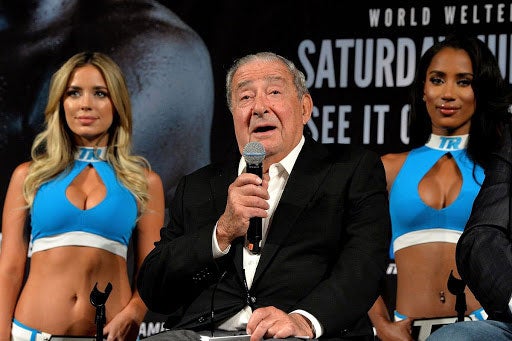 El promotor Bob Arum en una conferencia