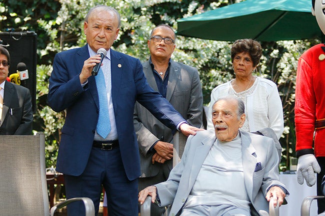 Billy Álvarez, junto a Ignacio Trelles