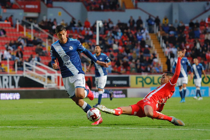 El delantero en un partido con el Puebla