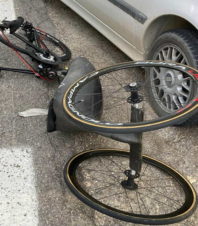 Así quedó la bicicleta de Zanardi tras el accidente