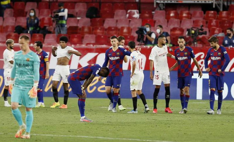 Piqué y sus compañeros decepcionados tras empatar con Sevilla