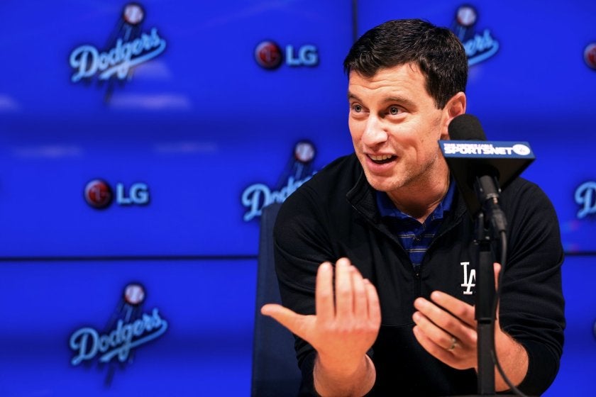 Andrew Friedman en conferencia de prensa