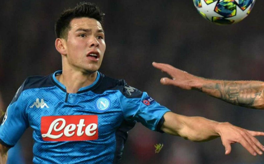 Chucky Lozano en duelo con Napoli