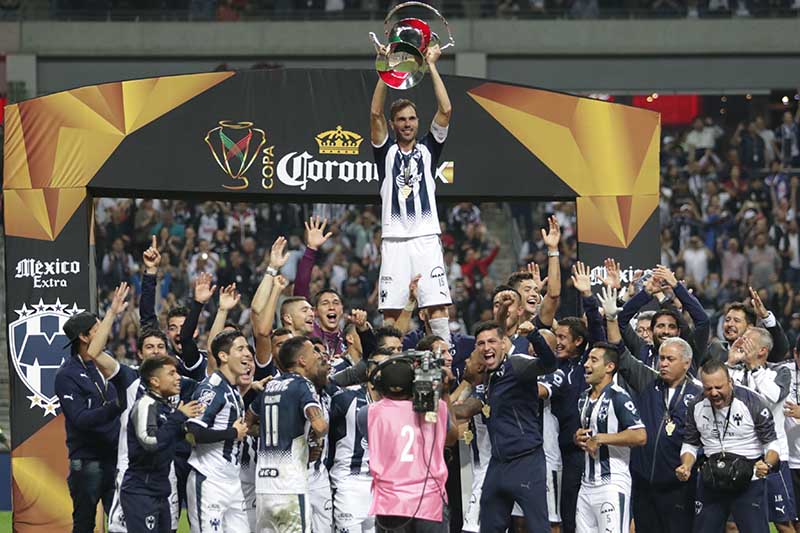 Basanta levanta el título de Copa MX con Rayados 