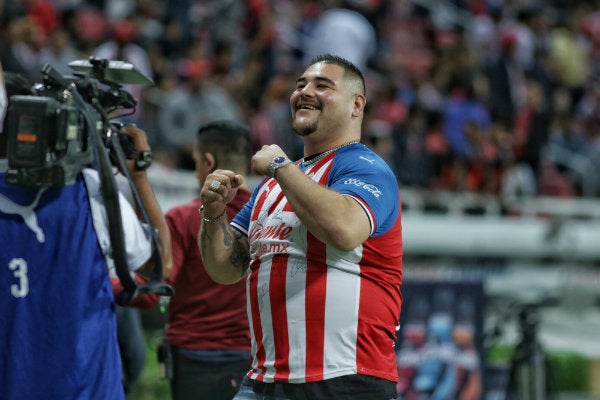 El boxeador es fanático de las Chivas