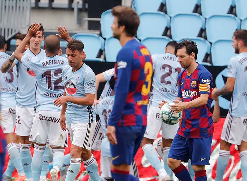 Jugadores del Celta celebran un gol ante el Barcelona 