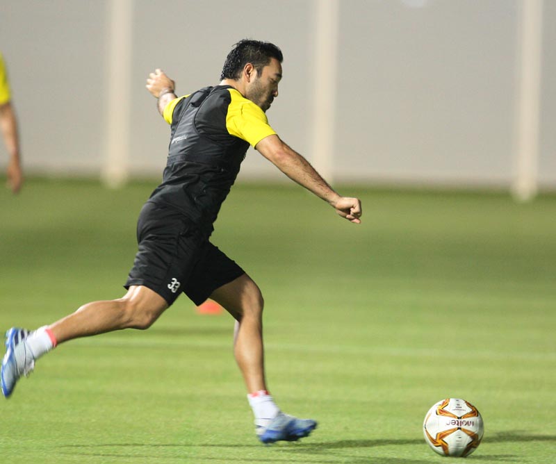 El mexicano en un entrenamiento del club qatarí