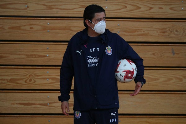 Luis Fernando Tena, técnico de Chivas