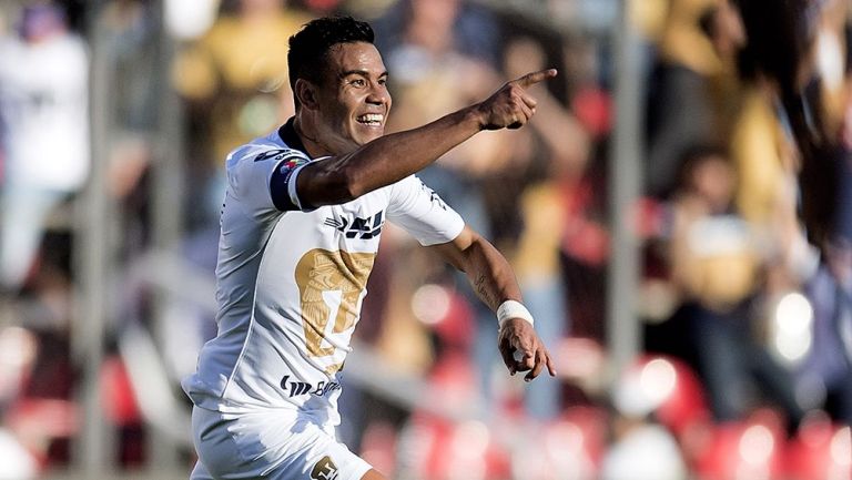 Barrera en partido con Pumas