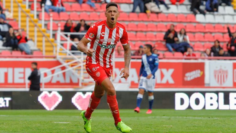 Mauro Quiroga festeja una diana con Necaxa