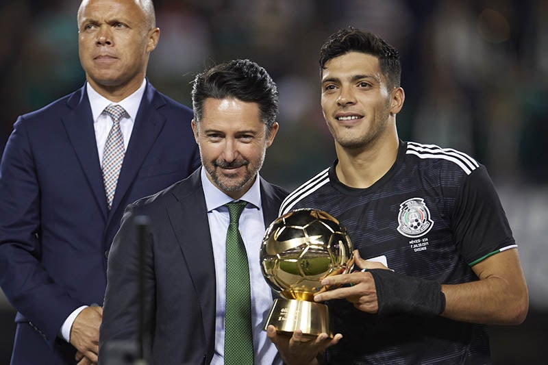 Yon de Luisa y Raúl Jiménez en la Copa Oro 