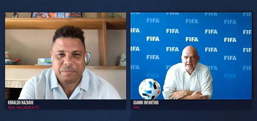 Ronaldo y el presidentede la FIFA en el foro virtual