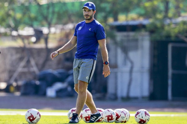 Diego durante un entrenamiento de Gallos