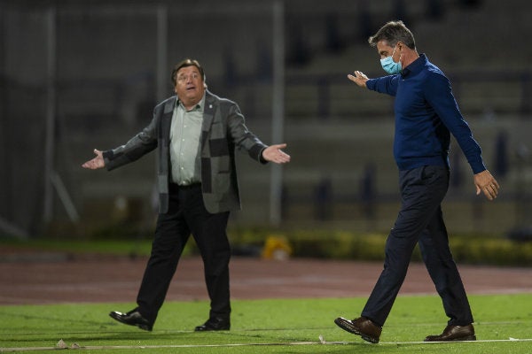 Miguel Herrera discute con Míchel González