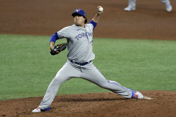 Hyun-Jin Ryu en acción con Toronto