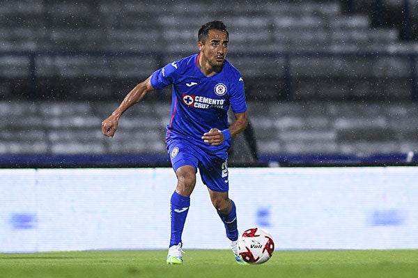 Rafael Baca en el duelo ante Santos