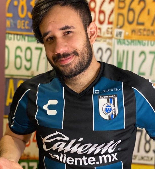 Werevertumorro con la playera del Querétaro