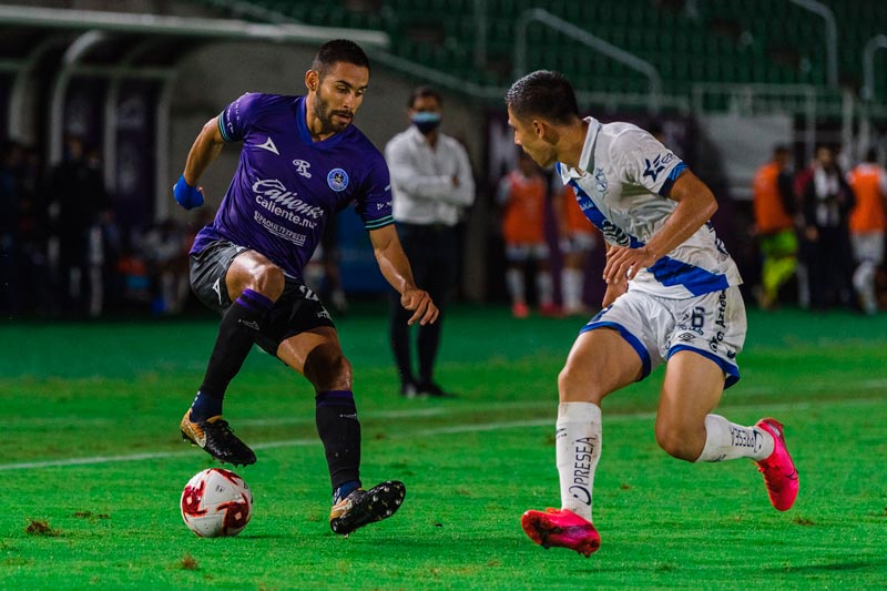 El mediocampista de Puebla, en el partido vs Mazatlán FC