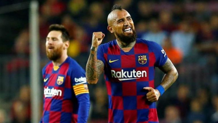 Vidal celebra una diana del Barcelona 