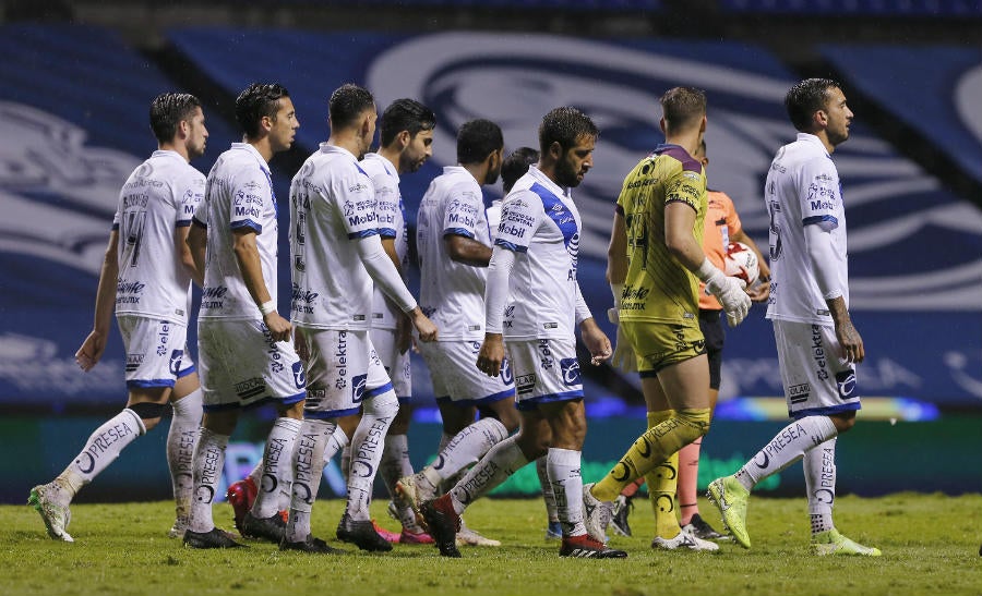 Jugadores de La Franja decepcionados por la derrota