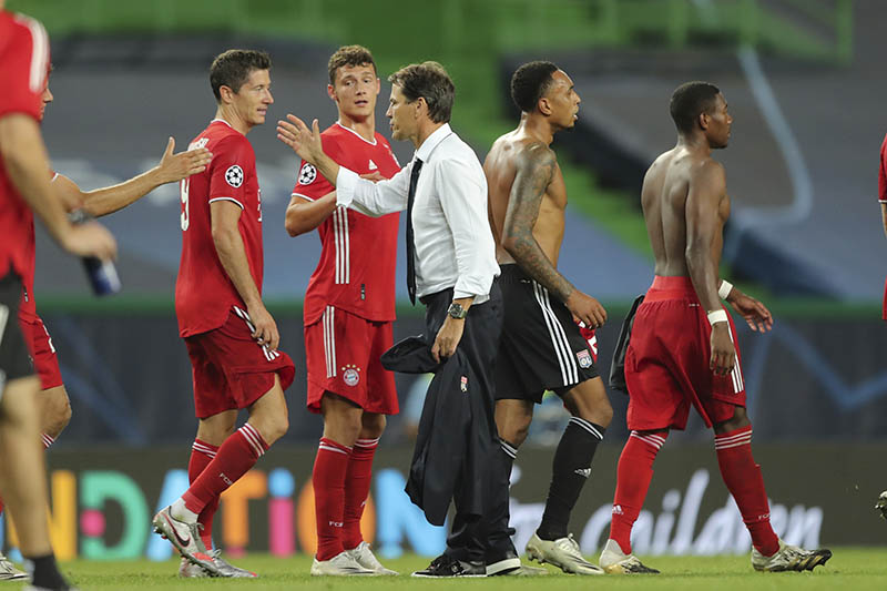 Rudi García felicita a jugadores del Bayern por el pase a la Final 