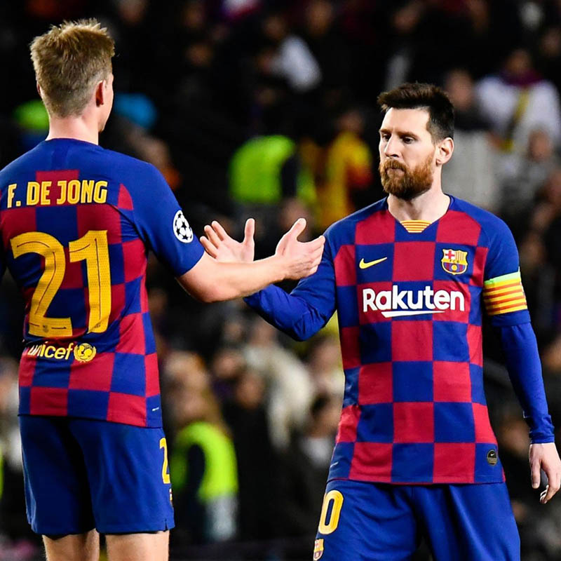 De Jong y Messi durante un compromiso con el Barcelona 
