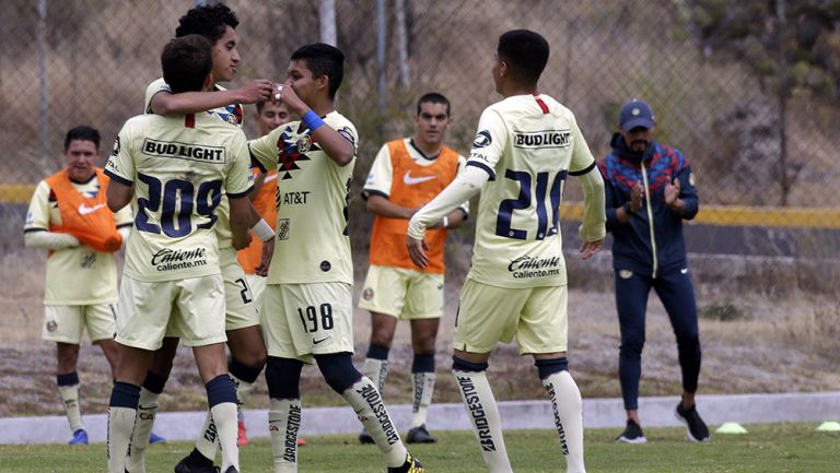 Jugadores de Sub 20 de América durante un partido