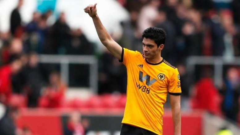 Raúl Jiménez durante un partido con Wolves