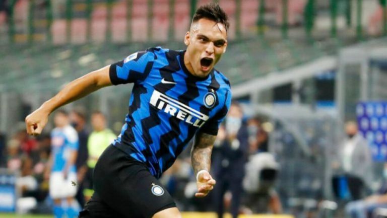 AP Lautaro Martínez en acción con Inter de Milán