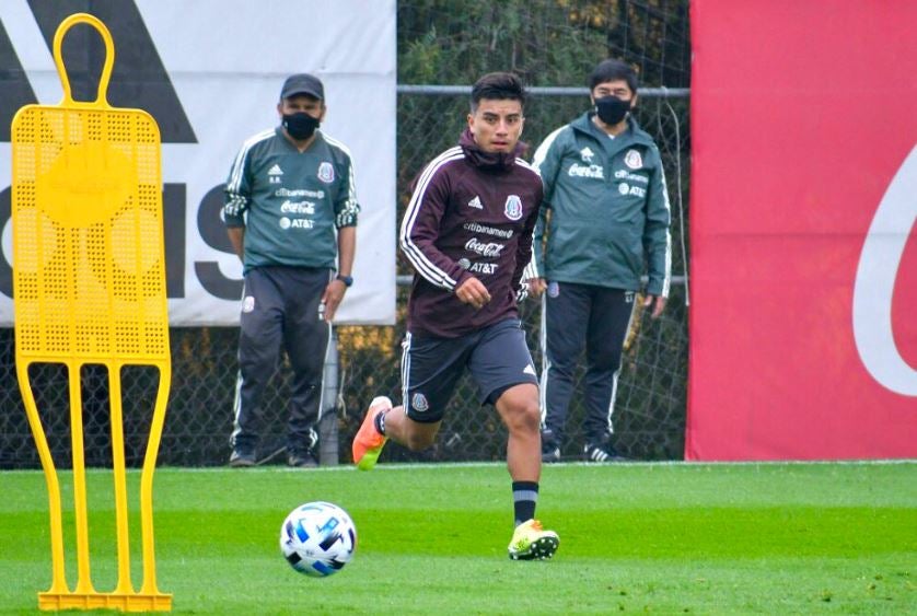 Beltrán en la práctica de la Selección Mexicana