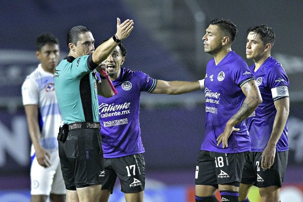 Óscar Macías en el Mazatlán vs Cruz Azul