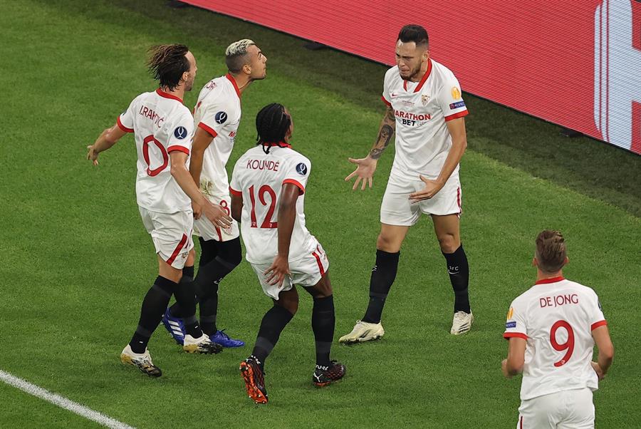 Jugadores del Sevilla en celebración