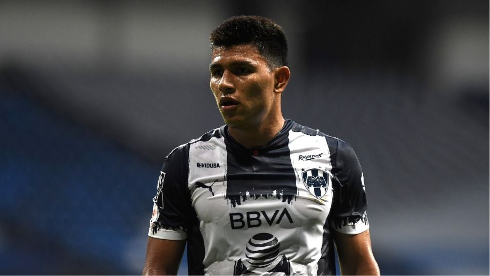 Jesús Gallardo en partido con Monterrey